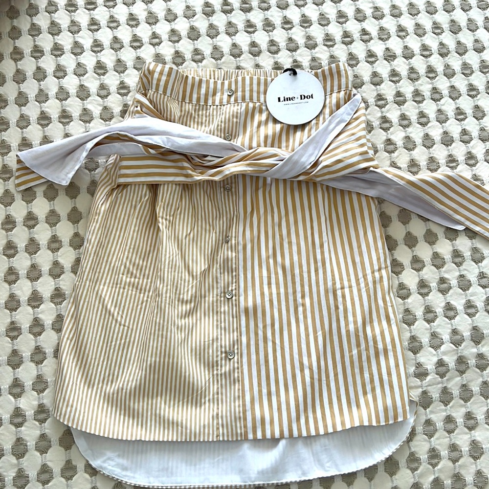 Line and Dot Skirt with wrap detailing